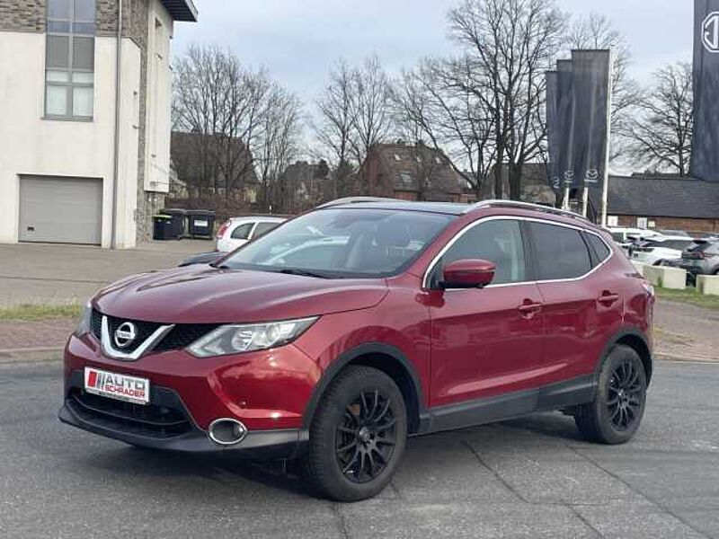 Nissan Qashqai 1.2 DIG-T N-Connecta + Pano + AHK