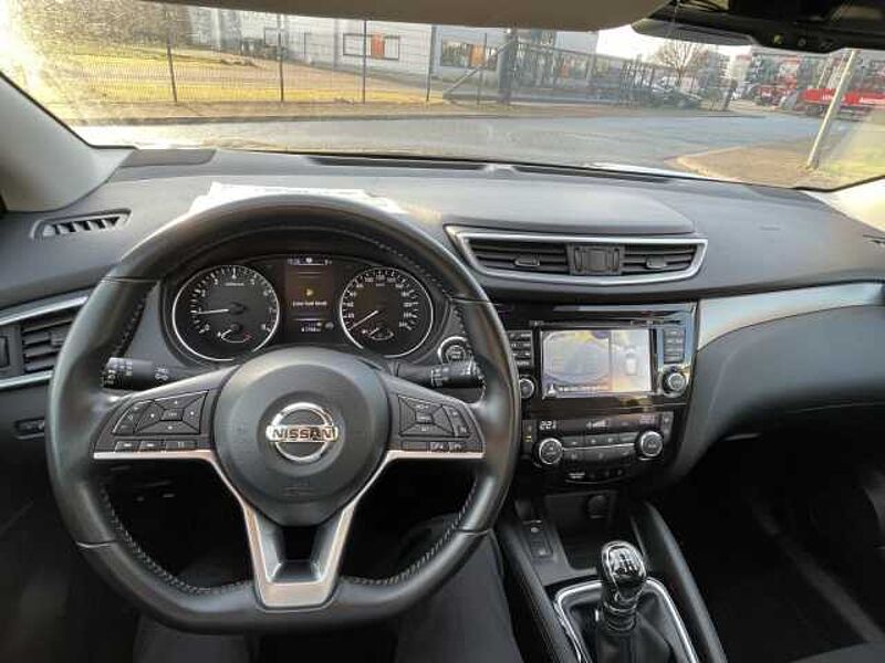 Nissan Qashqai 1.3 DIG-T N-CONNECTA