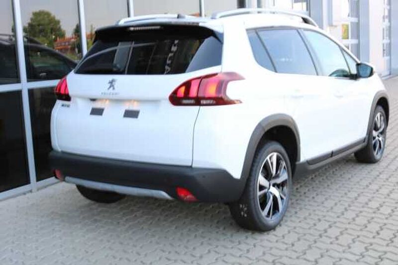 Peugeot 2008 Allure 110 Navi, Panorama, Ganzjahresreifen