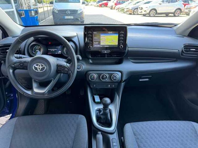 Toyota Yaris 1.5 VVT-iE Club + Rückfahrk. / Navi